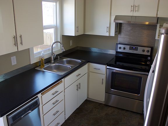 3rd image of 15 Boyer Dr