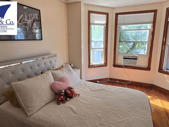 3rd image of 667 Saratoga St Floor 2