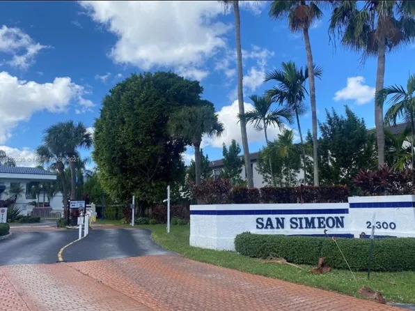 21300 San Simeon Way APT O4, Miami, FL 33179