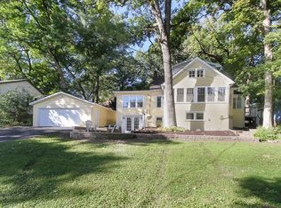 3807 Riverside Dr, Crystal Lake, IL 60014