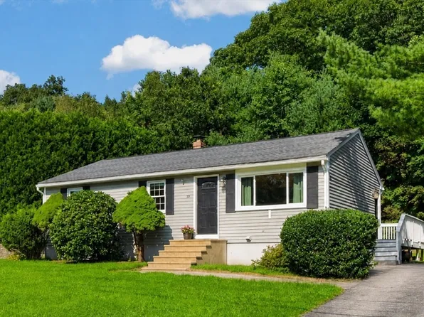 59 Brookside Ave, Webster, MA 01570