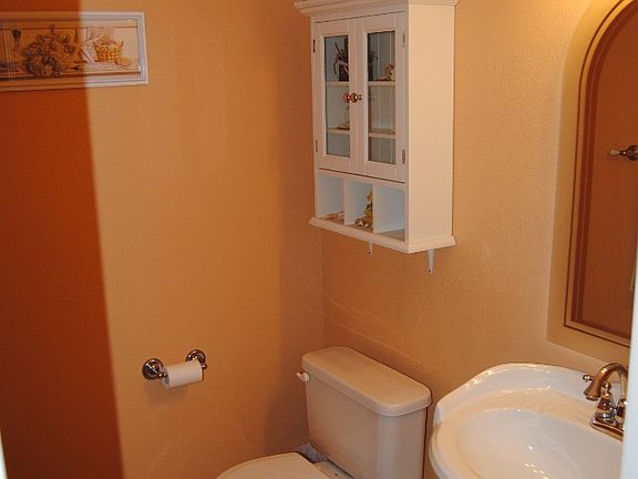 4th image of 590 Bonnie View Ct