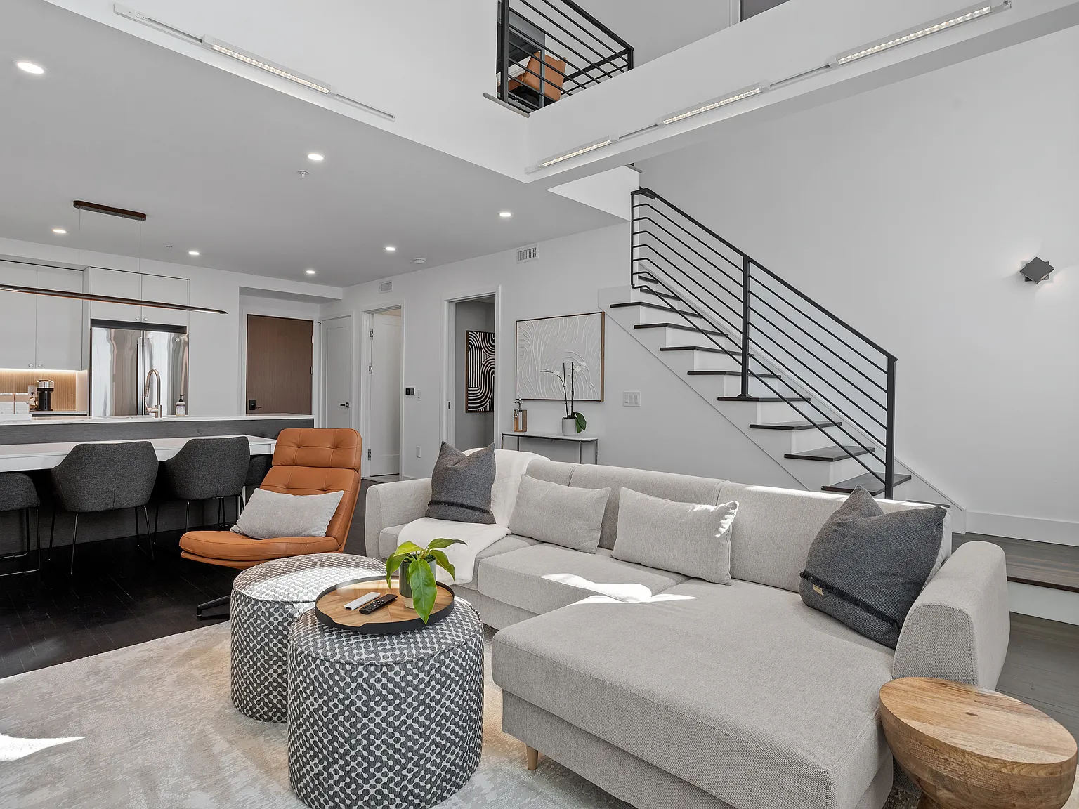 The Roe at Manayunk Apartments and Townhomes — Photo 2