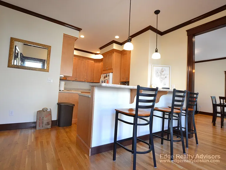 40 Lincoln St #1 — Photo 2