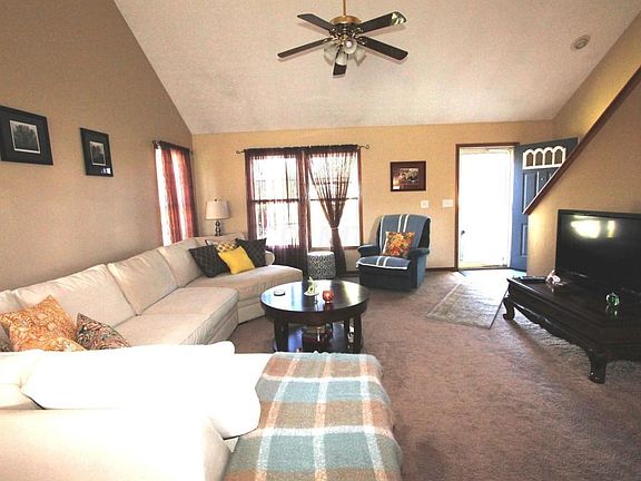 3rd image of 855 Whitehead Dr