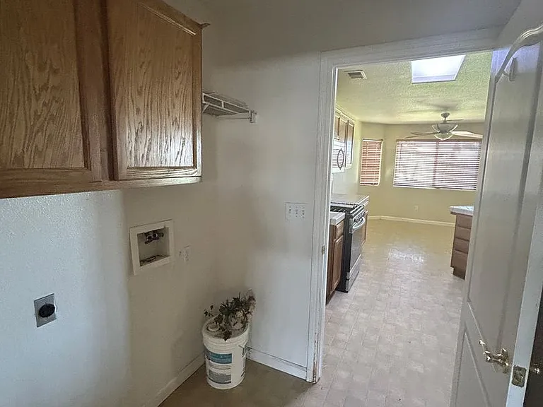 2416 Glacier Way — Photo 13