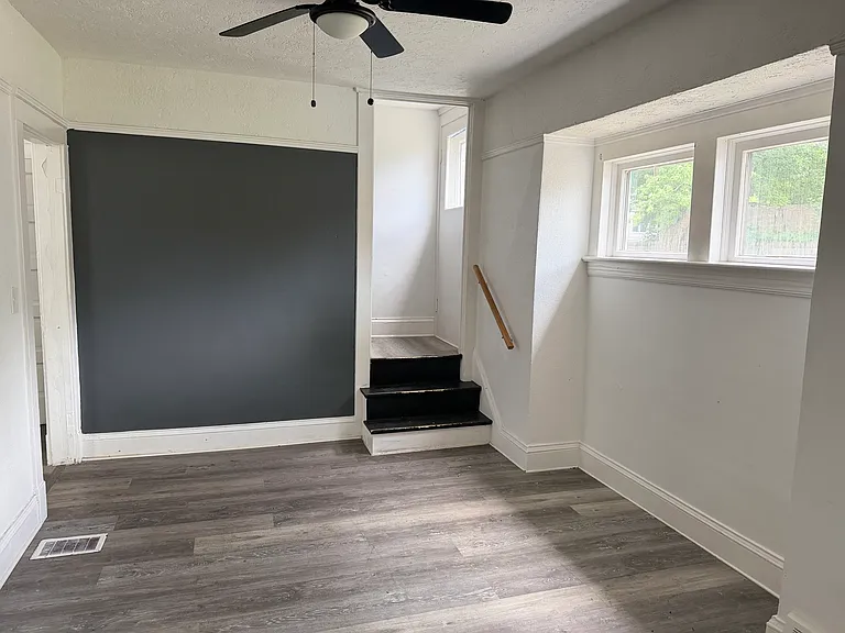 4007 Behrwald Ave — Photo 5