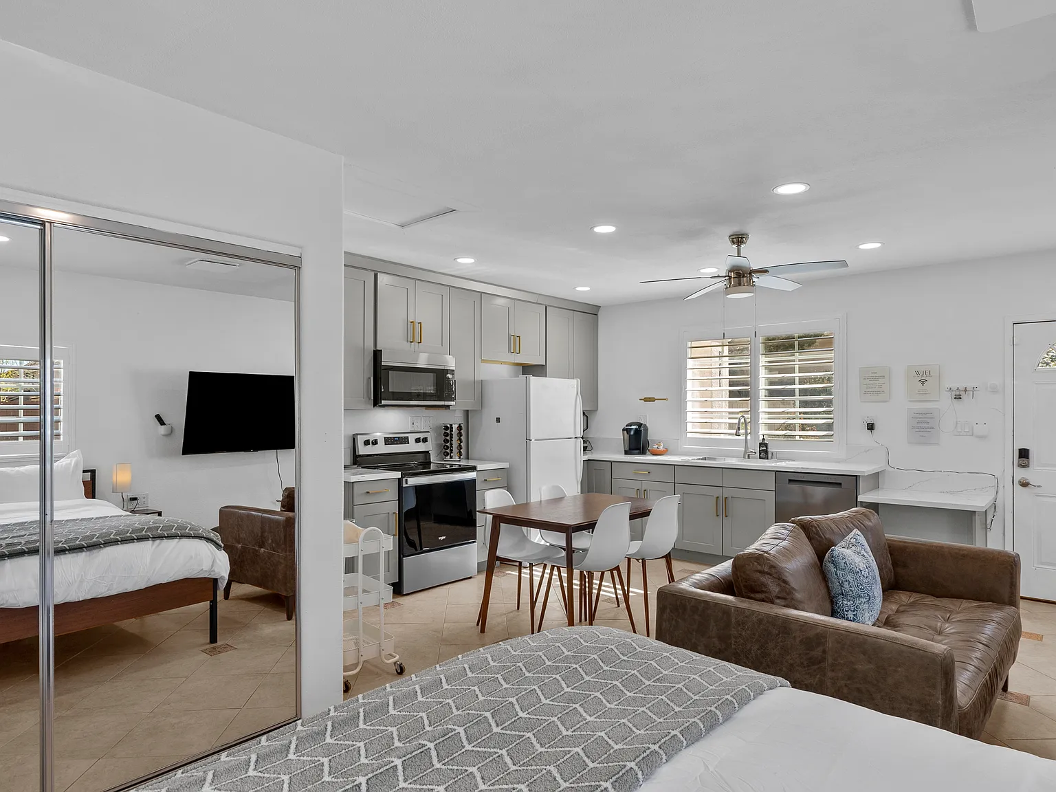5659 W Avenue L6 — Photo 1