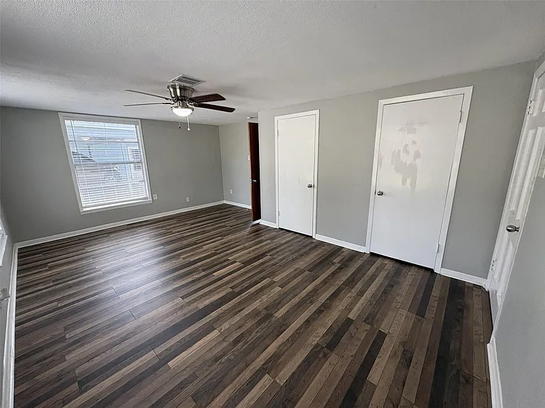 4330 E FM 1462 Rd — Photo 7