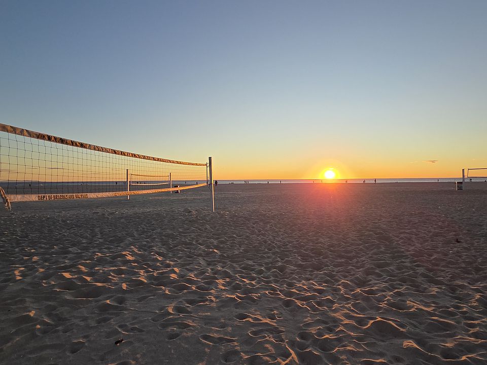 walk to the beach, watch beautiful sunset almost everyday