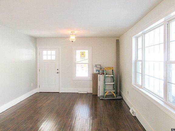 3rd image of 132 Arcadia Ave