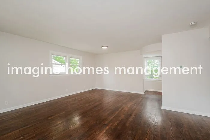 8526 General Grant Ln — Photo 3