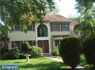 4 Autumn Ridge Dr, Glassboro, NJ 08028