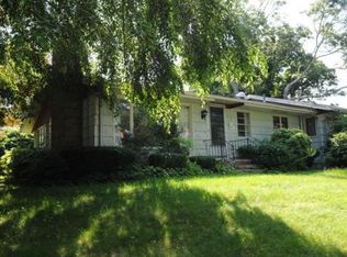 3 Mayflower Ave, Wareham, MA 02571