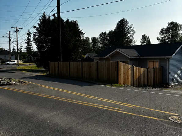 2320 Callow Rd, Lake Stevens, WA 98258
