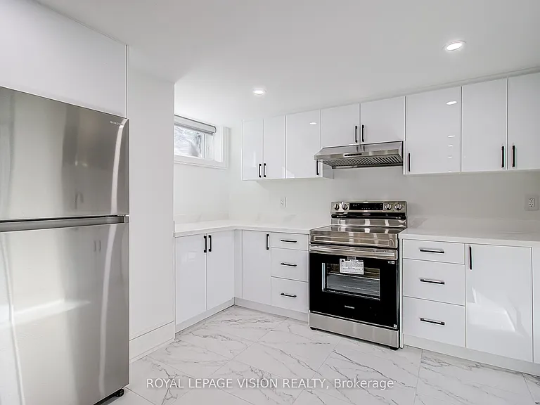 22 Anson Ave — Photo 7