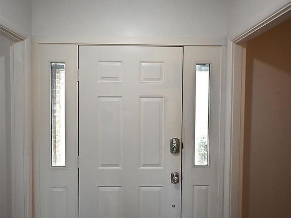 5th image of 441 Shiloh Dr