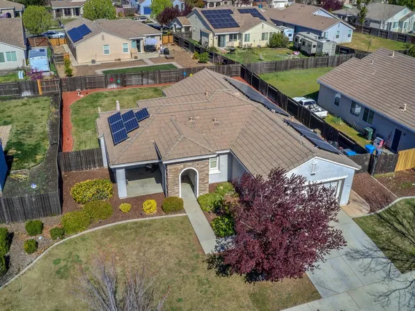 1059 Zanes Dr, Plumas Lake, CA 95961