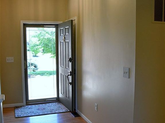 3rd image of 8760 Sentry Dr