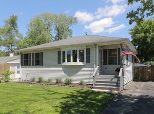 333 E Wayne Pl, Wheeling, IL 60090