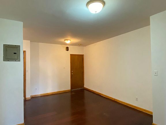 5th image of 1713 Benson Ave #1R
