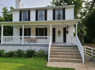 704 20th St S, Arlington, VA 22202