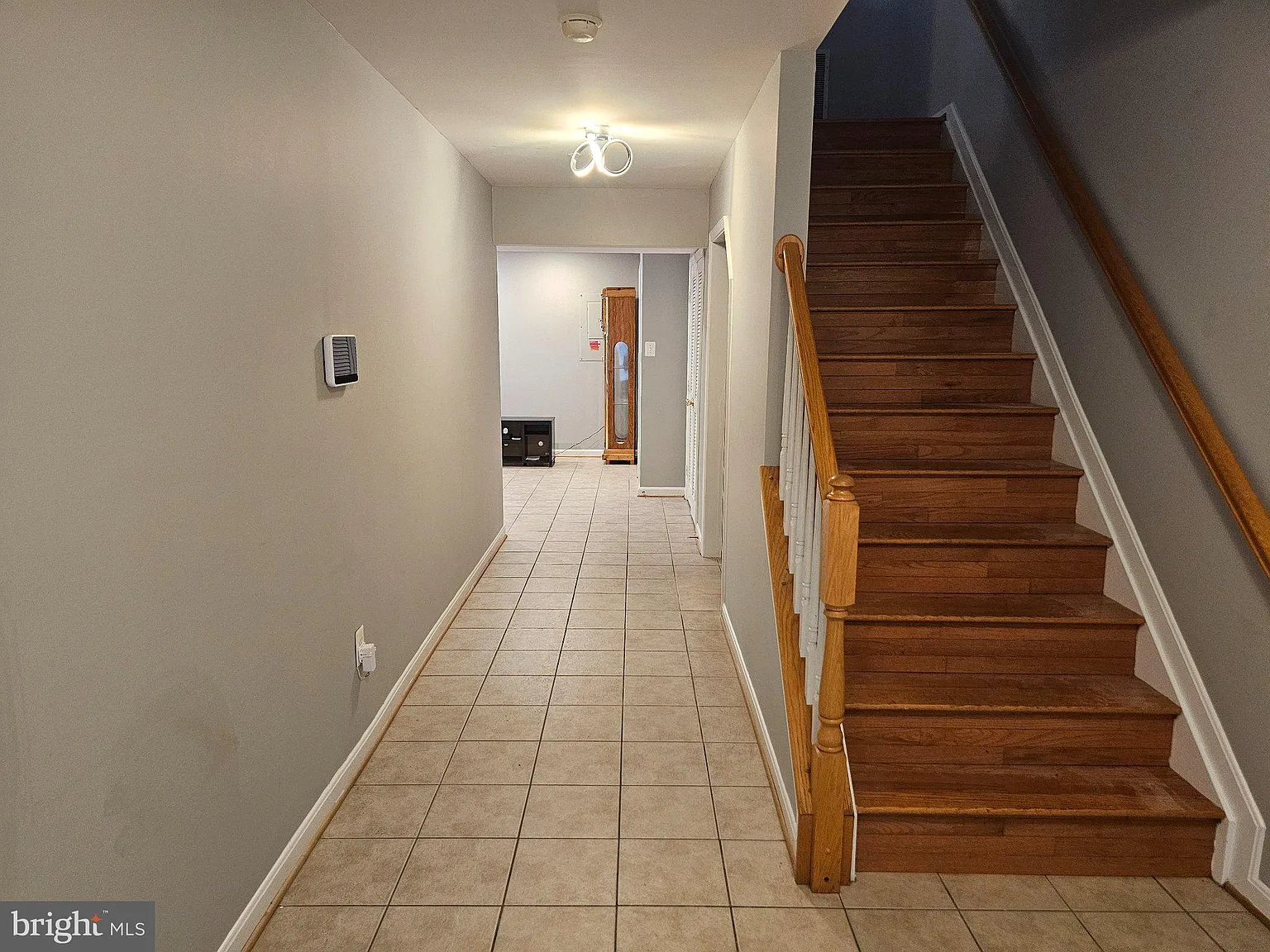 3 bed, 3.5 bath, 2442 sqft, $3,350 — Photo 4