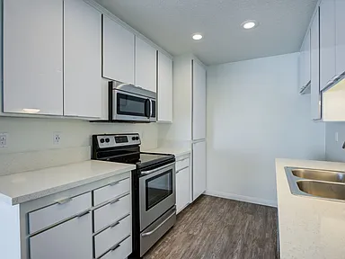 Lantern Bay Apartment Homes