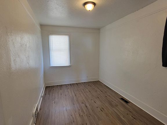 Upstairs bedroom