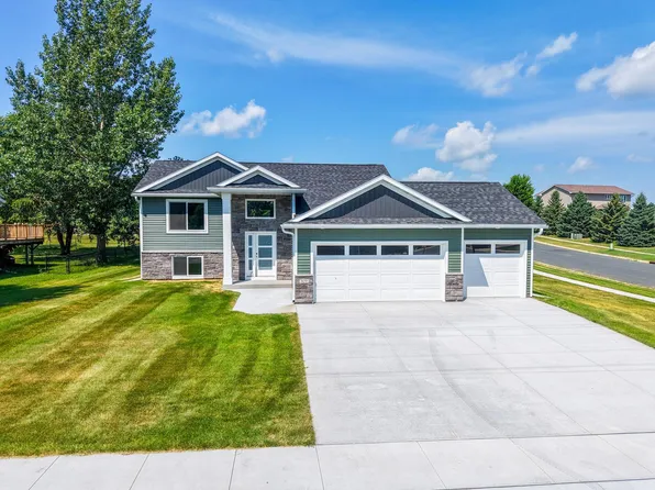 809 5th Ave NW, Dodge Center, MN 55927