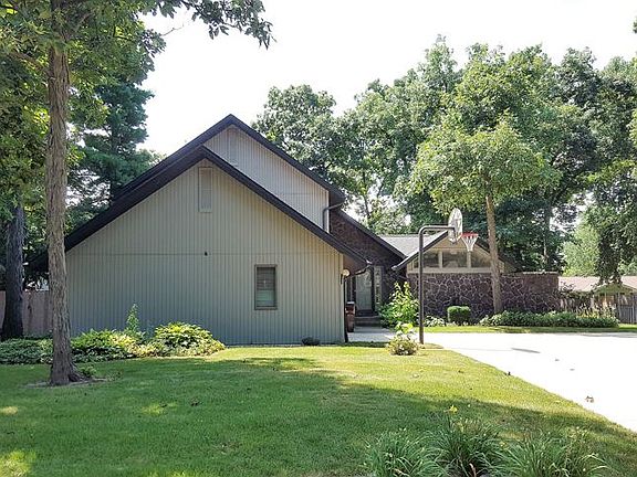 3rd image of 4802 W Lynnbrook Dr
