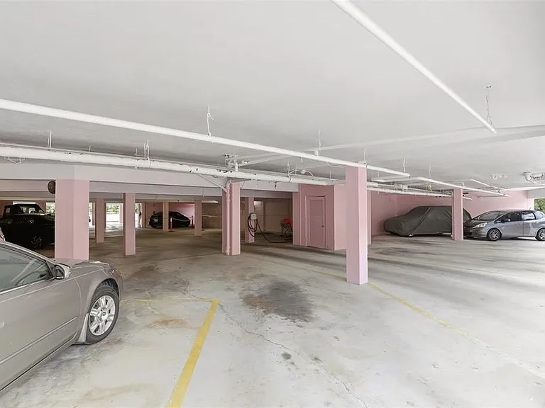 640 N Park Ave #5 — Photo 21