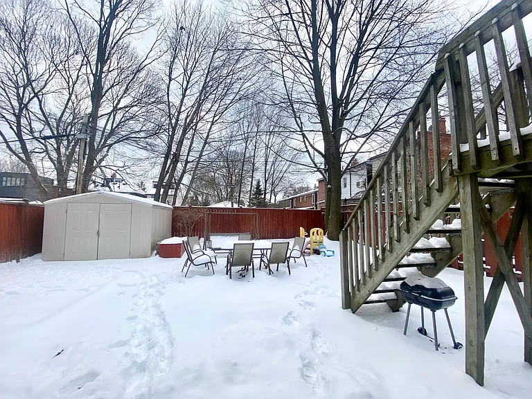 589 Annette St #BASEMENT — Photo 22