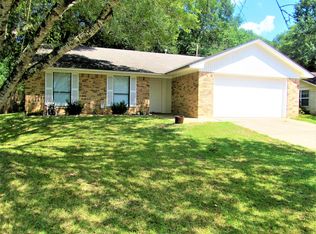 304 Quail Ridge Dr, Nacogdoches, TX 75961
