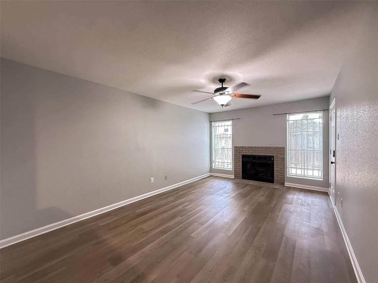 1 bed, 1.0 bath, 571 sqft, $900 — Photo 4