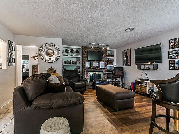 5th image of 2529 W Hefner Rd