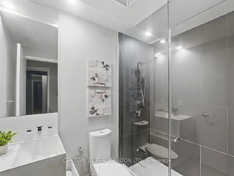1 Bloor St E #313 — Photo 16