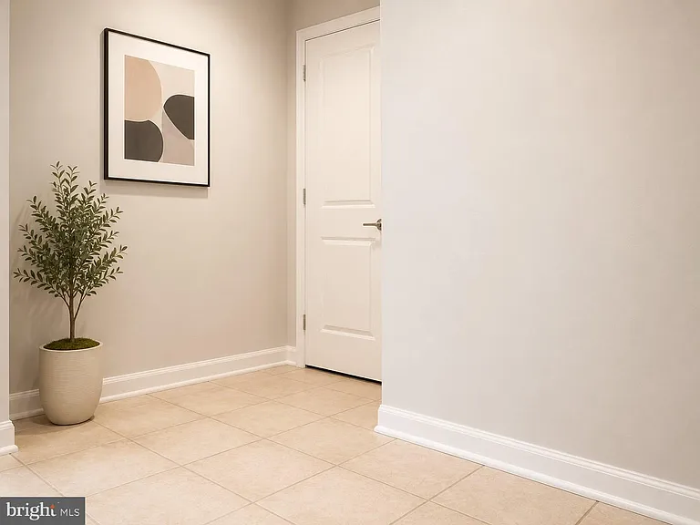 1001 N Randolph St #502 — Photo 3