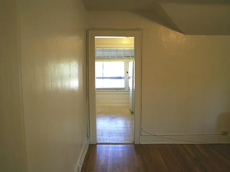 1125 N Marion St #14 — Photo 4