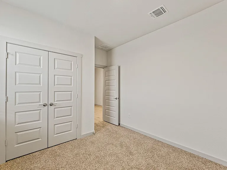 10906 Fulton Ave — Photo 28