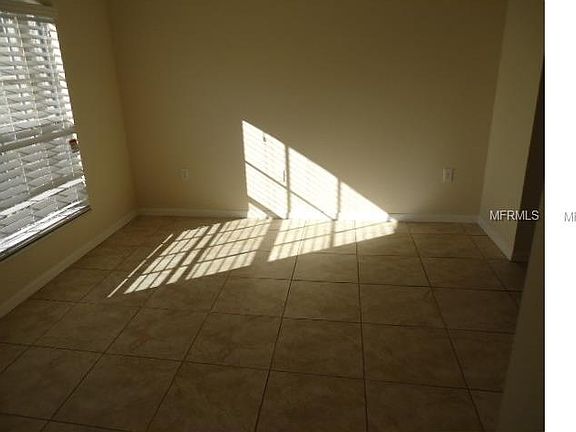 3rd image of 6594 Fox Crest Ln