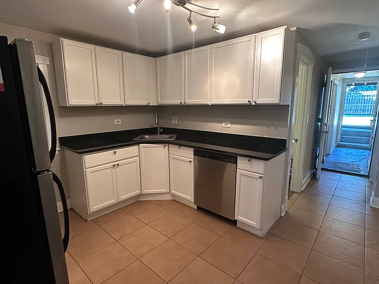3609 W Diversey Ave #BASEMENT — Photo 13