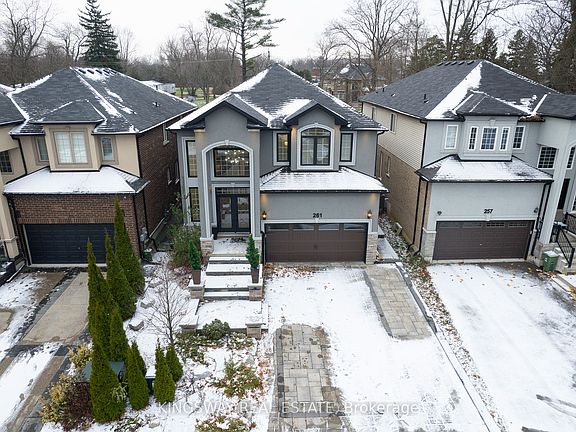 4th image of 261 Fair St