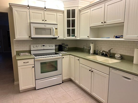 2nd image of 8184 SE Villa Way