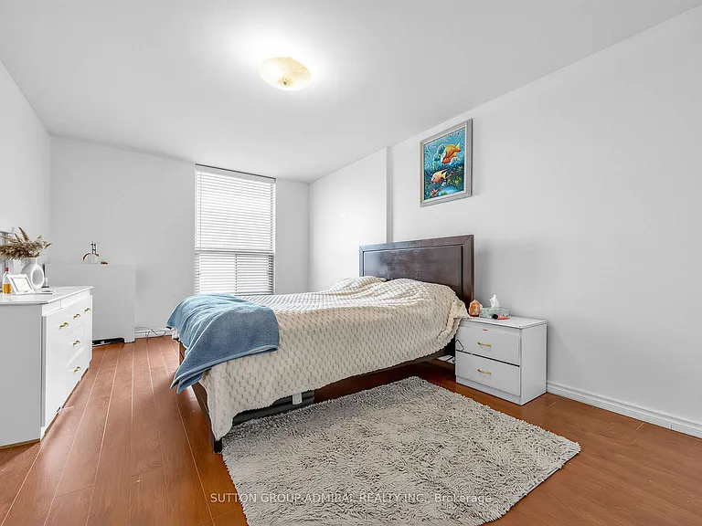 130 Neptune Dr #505 — Photo 16