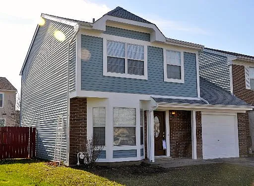 1147 Robin Dr photo 1