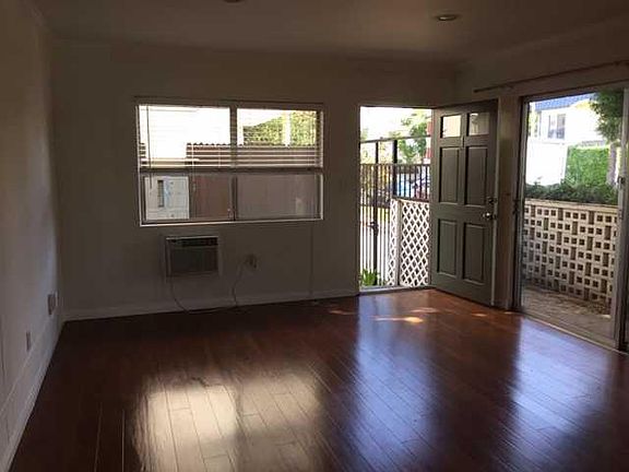 3rd image of 11743 Mayfield Ave APT 1