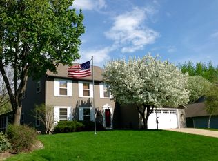 5103 Valley Dr, Mc Farland, WI 53558