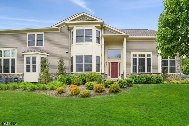 1 Spruce Ln photo 1