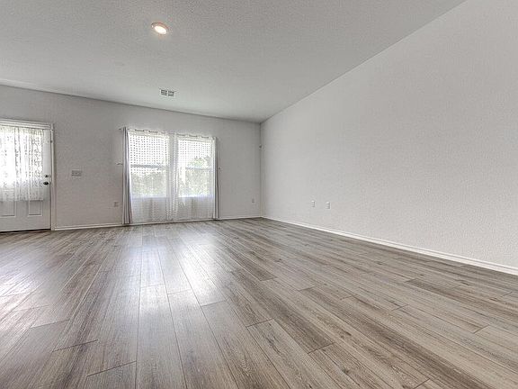 2nd image of 2704 Shimsham Dr